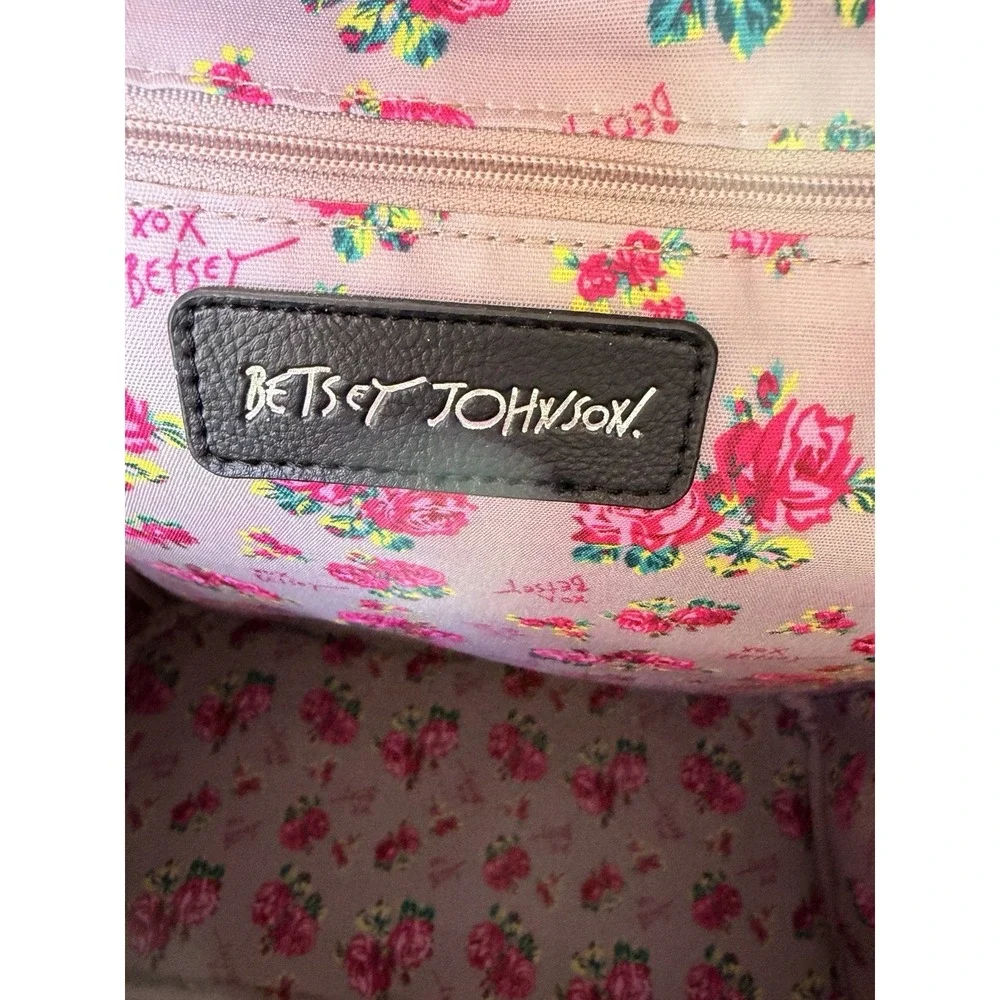 Betsey Johnson betsey johnson